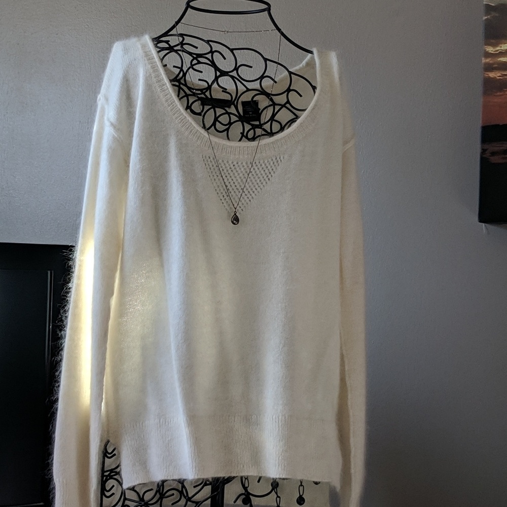 Moda International Sweater - Picture 2 of 4